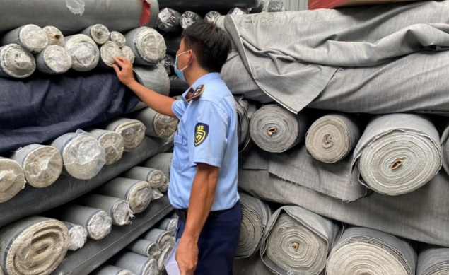 TP. Hồ Chí Minh: Bắt giữ 7 tấn vải nhập lậu trị giá trên 300 triệu đồng